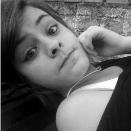 rafaela_vick's profile picture. Geminiana,irritante,carente,louca,dramatica,ironica,deesligada,chata,apaixonada,retardada e insuportavel .