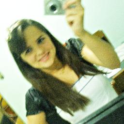 Prazer , Laís Martins, 14 anos, EVANGÉLICA, Cursando o 8º ano, na E.E.Dr. Álvaro Brandão, amo minha Familia e meus Amigos, Principalmente DEUS .. *--*