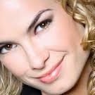 eu sou louca por lua blanco http://t.co/pdhFTcUH curtem a nossa pagina


,