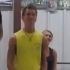 im a sexy wobble dancer