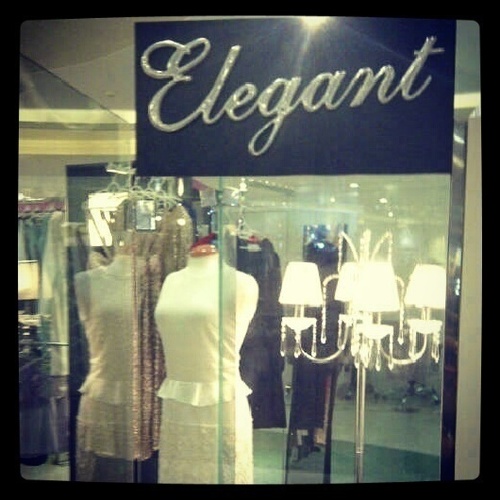 بوتيك : فساتين وملابس [جده] .. (كوني آنيقة معنآ) Instagram: @elegant_dresses1
Whatsapp 0544523505