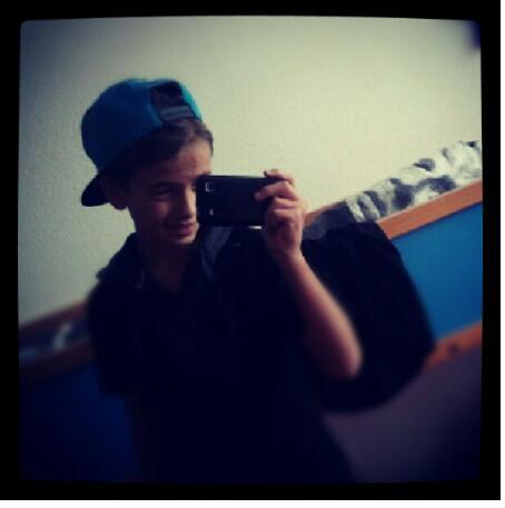 Josss is  my cutiee kuss esmee -cutie elisa - best bro jordy  - je bent lief xtamara - melissa is mijn cutie.