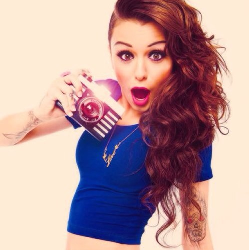 FakingCher's profile picture. TONIGHT LETS GET SOME AND LIVE WHILE WERE YOUNGGG {Single/bi}