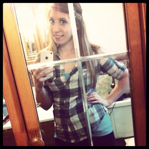 Tiffany. 19. Taken by Jacob Tyler Franklin
Follow me I'll follow back. ✌
