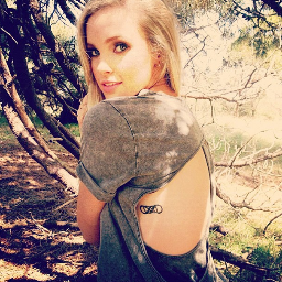 Australian actress.
If you're here, you saw me on Dance Academy.