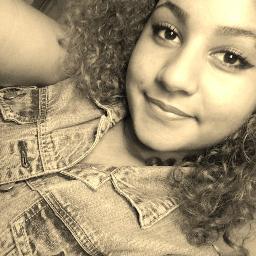 Hey my names Lorraine , I love chickennn ! #ChicagoBulls all day