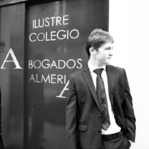 Licenciado en Derecho. Agatón Abogados.