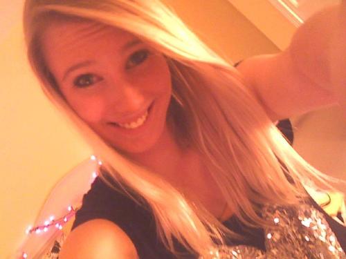 hriley9531's profile picture. hey, i'm hannah riley, i love hanging out with ppl. i love to meet new ppl(: and i love playing lax(: and i'm 17 yrs old