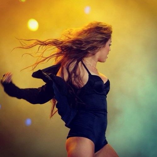 So much love for @MileyCyrus and @JustinBieber || ♥ Radiate Love ♥ || Believe || love music (: