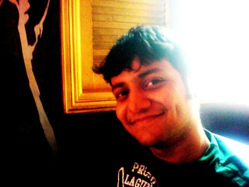I’m a force to be reckoned with, I reckon!
A music fanatic
A movie maniac
A voracious foodie