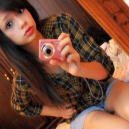 i Love my friends♥' 

http://t.co/T4KXRIYQ