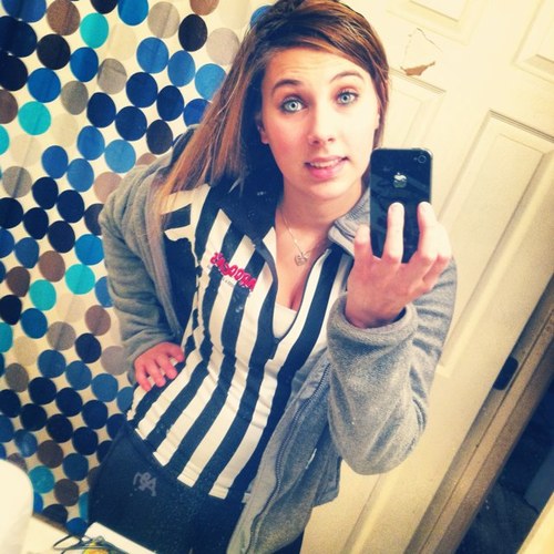 elizabethkuhn91's profile picture. Elizabeth Kuhn...taken by JBR33 best friend Casey Lebetter (: