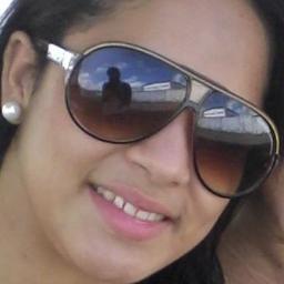 Apenas uma garota sonhadora!! faço o que mim dar na teia, e não ligo pra o que vam falar de mim!! Simplismente assim.. =)
