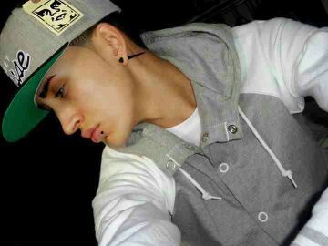 KhidAce's profile picture. 