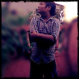 hey follow me..if you follow me.i will you follow back!!! that call tradisi!! #WHY SO SERIOUS..