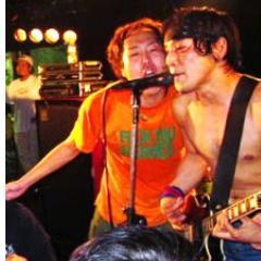 酒とプロレスとオモチャとパンクロックが好きです♪その他にアニメも嗜みます…よねっちと呼ばれてます