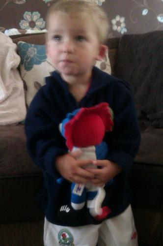 hard working daddy, big blackburn fan, leeds rhinos n hates the dingles