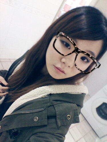 jomi09439645's profile picture. 