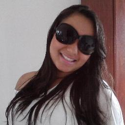queria que você estivesse aqui, me abraçando, e ouvindo o meu coração, que por sinal, bate por você ∞
@luansantana