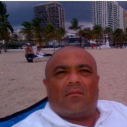 robert_corrales@hotmail.com