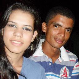 Aqueles que não conseguem se lembrar dos erros do passado estão condenados a repeti-los.
George Santayana