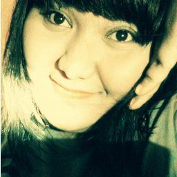 Baik,suka jalan,nyenengin,ga pelit,mudah bergaul dgn siapa saja, follow me :) I will follow back just mention :)