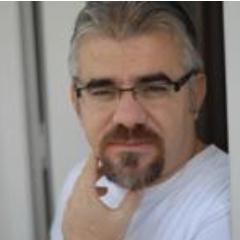 edebiyat öğetmeni-hızlı okuma ,diksiyon uzmanı-yaşam koçu,oyuncu ve yönetmen..