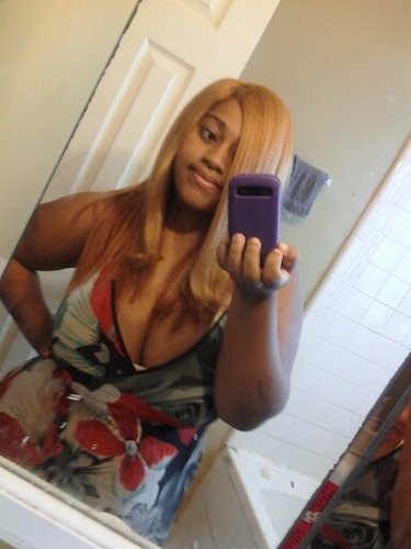 thiick_monroe's profile picture. Me && Lil Cuz Be Chilling Hard AF On Our Pretty Girl Shit Get Money.....But Jania Def.ly Waiting For Lil Curt To Come Home Free Him