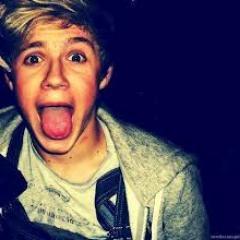 #Tributo #Directioner #Hutcher #Nefilim .Mentalmente desorientada =3 La vida es mas divertida si estas loc@ .