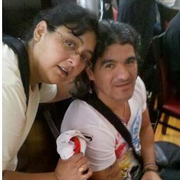 No perdiste a nadie, el q murió, simplemente se nos adelantó,pq para allá vamos todos.Además lo mejor de él,el amor,sigue en tu corazón.Hincha de River, A.T.A.