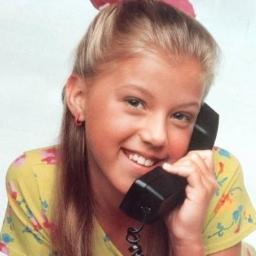 Have mercy! Just your typical Full House Kid of the 90's! Follow for daily Full House quotes, tidbits and more.