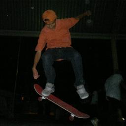 Massaryk's profile picture. 'Amo el futboll y la musica'