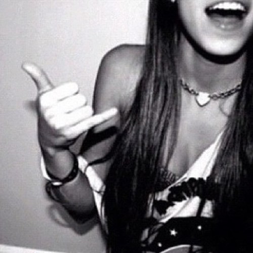 Slightly obsessed with boys, McDonalds, makeup, weed, and partying #YaBish #friendswithbenifits