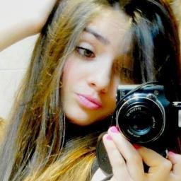 Uma Menina chata, ciumenta, e ... Aí, sem vontade pra fazer bio