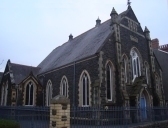 Capel croesawgar a bywiog yng nghanol tre Aberystwyth
