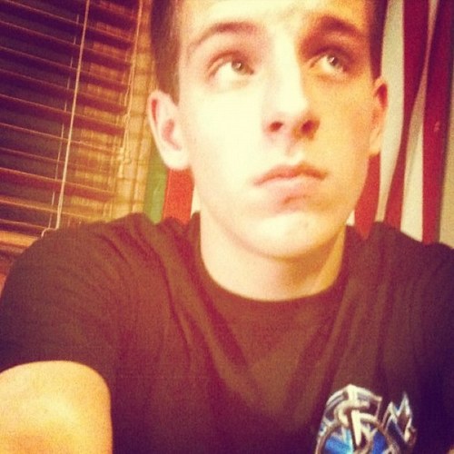 brunoagli's profile picture. hockey player/fan, 16, italian