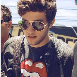 Desejos e sonhos não vão morrer se acreditar -   @ChayLeao @Lua_Blanco @MicaelBorges_ @melfronckowiak @Aguiarthur @sophiaabrahao amo vcs s2