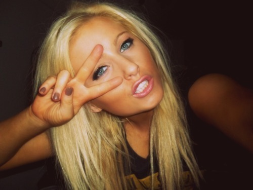 Just a small town Freshman, with Freshman problems. So follow me!