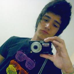 HeyAriel_'s profile picture. Pouco se aprende com a Vitória.. Mais muito com a Derrota!