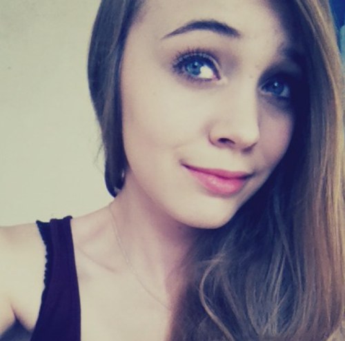 Follow me I follow you back ! ;)