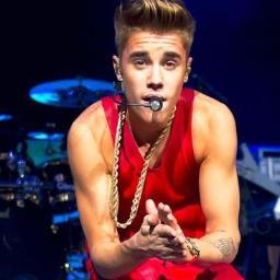 Saw Justin 11/04/12 Best day of my life. Carly Rae Jepsen follows me 11/30/12 #Belieber. I support Justin through anything and everything. (: #FollowBack