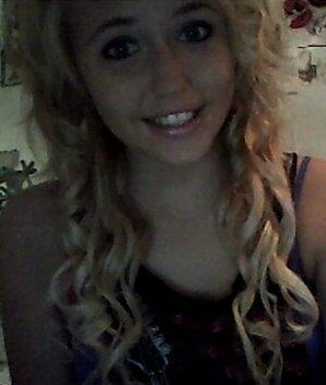 I'm just a normal girl from newcastle, I'm 17 and I'll follow back :) I'd rather you follow me on twitter than follow me home...