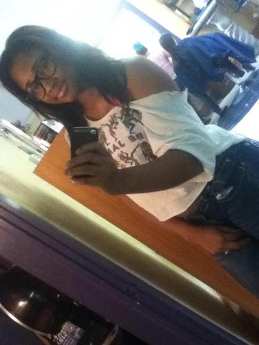 #TeamPrettyyy #TeamSingle #TeamBlack :) #TrackNation #Throwers #Sprinters #Scorpio Octobers Finest. Mention For A Follow ^__^