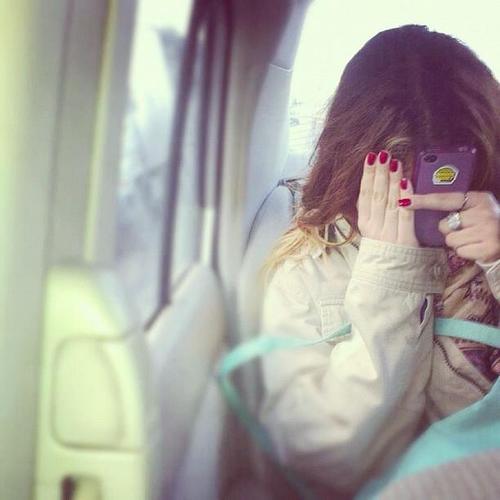 أخشىٰ أن أموت فجأة دون أن أرتب توبـة في صدري يارب إغفر لي إذا مت و سخر لي من يدعوا لي دون ملل واجعل ما يبقى مني أثر طيب يترك ابتسامه