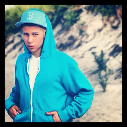 Check out my single on iTunes :) http://t.co/BWxJ0Qzk   http://t.co/7Z4QpClr