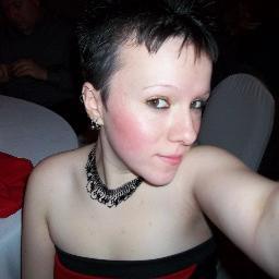 Im suzanna. i'm Scotch Irish Slovak and German. i like horror films and romance movies i love to ghost hunt