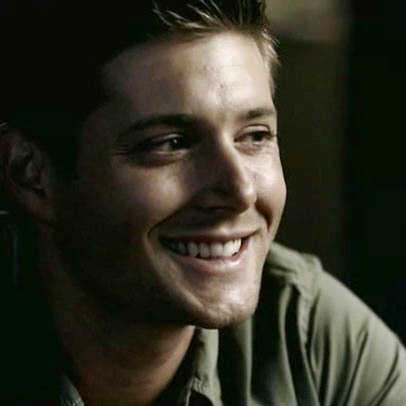 Hybrid child of @GirlWhoWaitedxx and @_emmett__cullen. I'm a firestarter too. #TeamCullen
