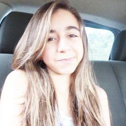 E é assim que a gente vai vivendo, sabe? Errando pra aprender.Se machucando pra crescer! m.a da @RafaaFernanda_ e bb da @_Calool ;*