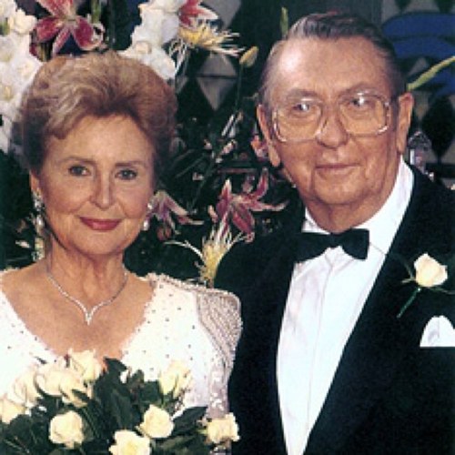 #DAYS fan since 1982, when the show actually had fantastic background music.