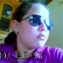 2012_alay's profile picture. Soy como soy. Mi color favorito es el azul y no trabajo, me mantienen. Soy dj